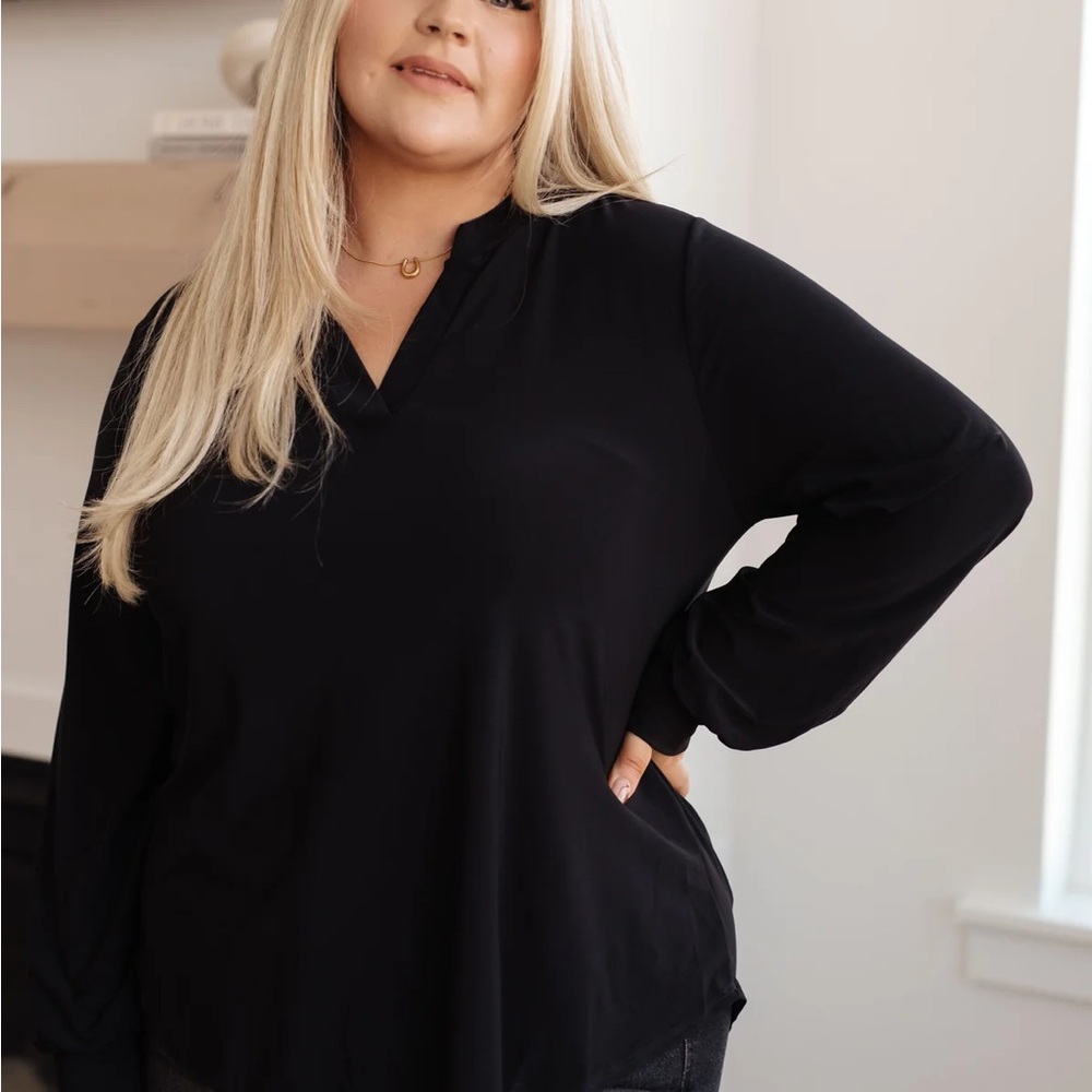 White Birch Elegant Black Women's Top